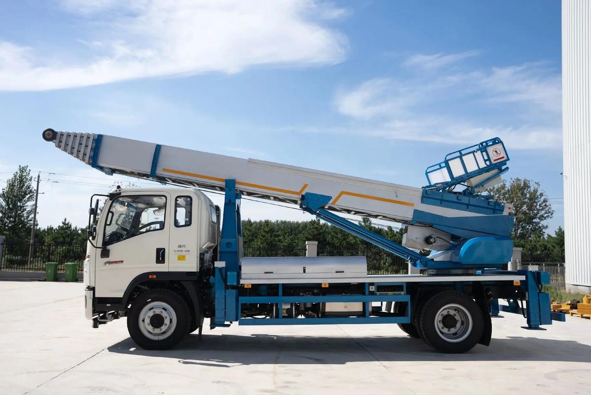 宁德蕉城云梯上料车租赁费用